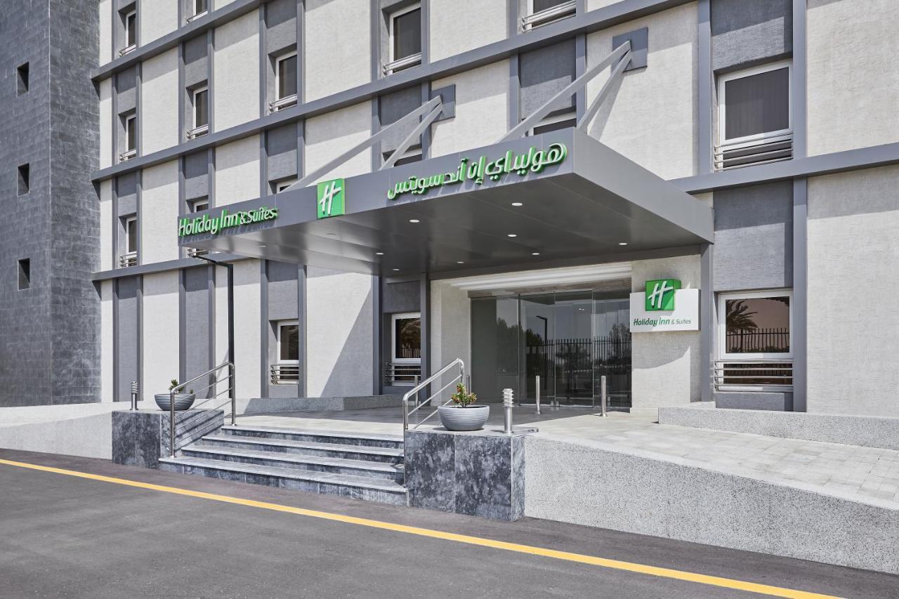 Holiday Inn Tabuk, An Ihg Hotel Exterior photo