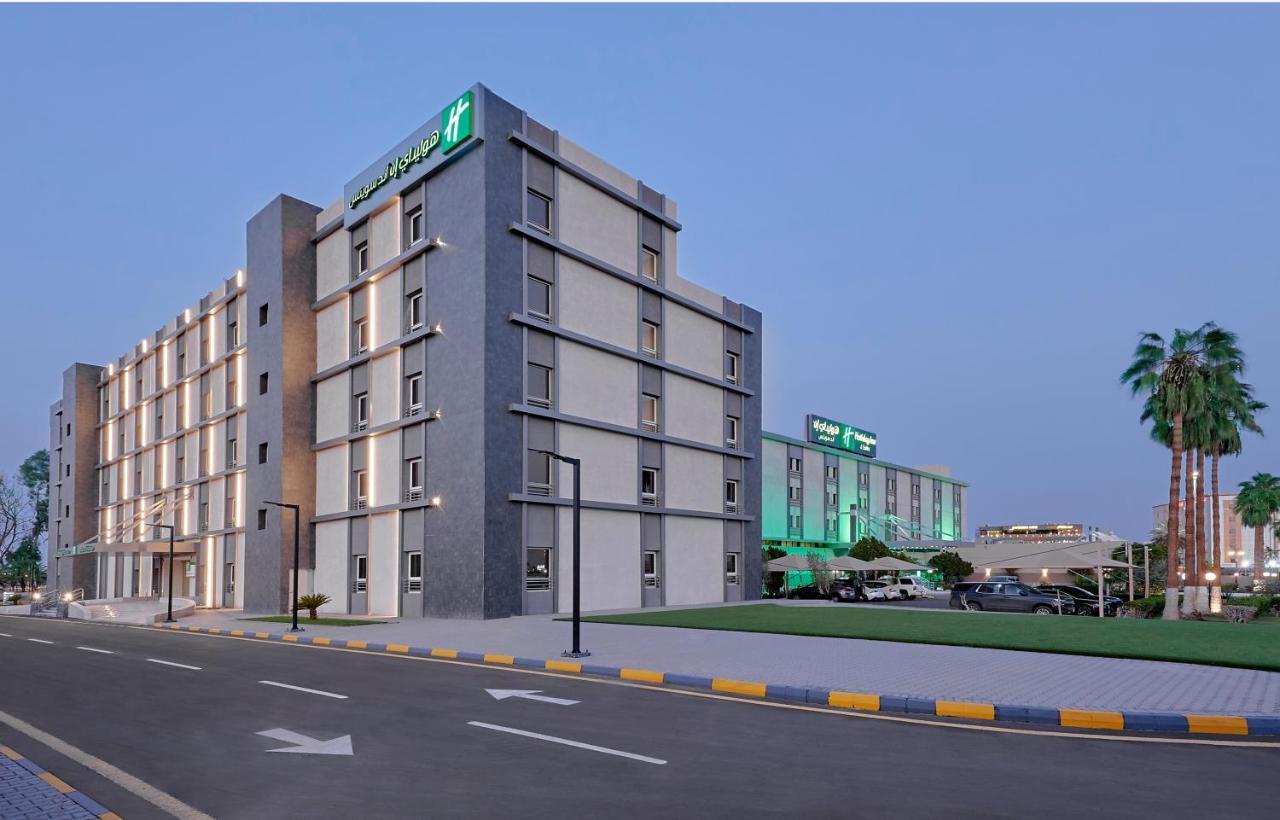 Holiday Inn Tabuk, An Ihg Hotel Exterior photo