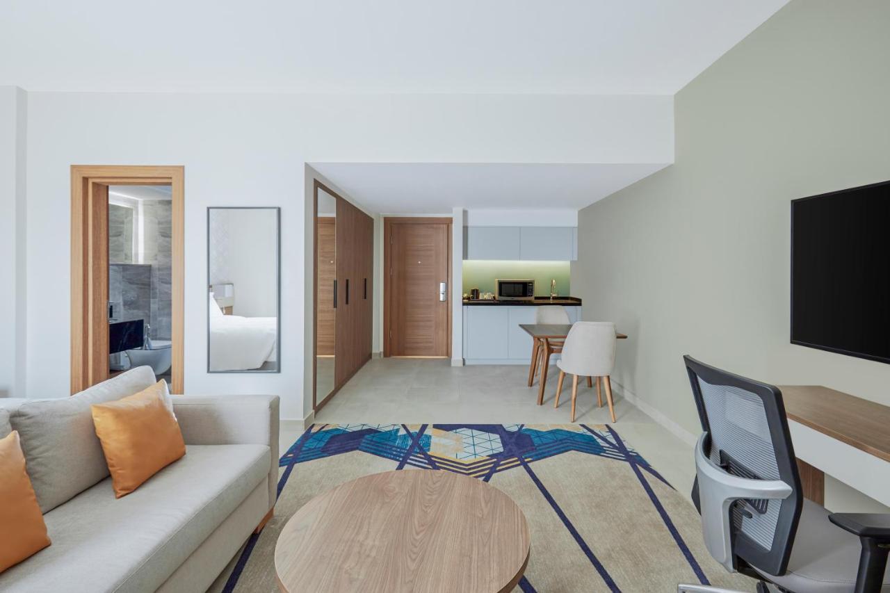 Holiday Inn Tabuk By Ihg Exterior photo