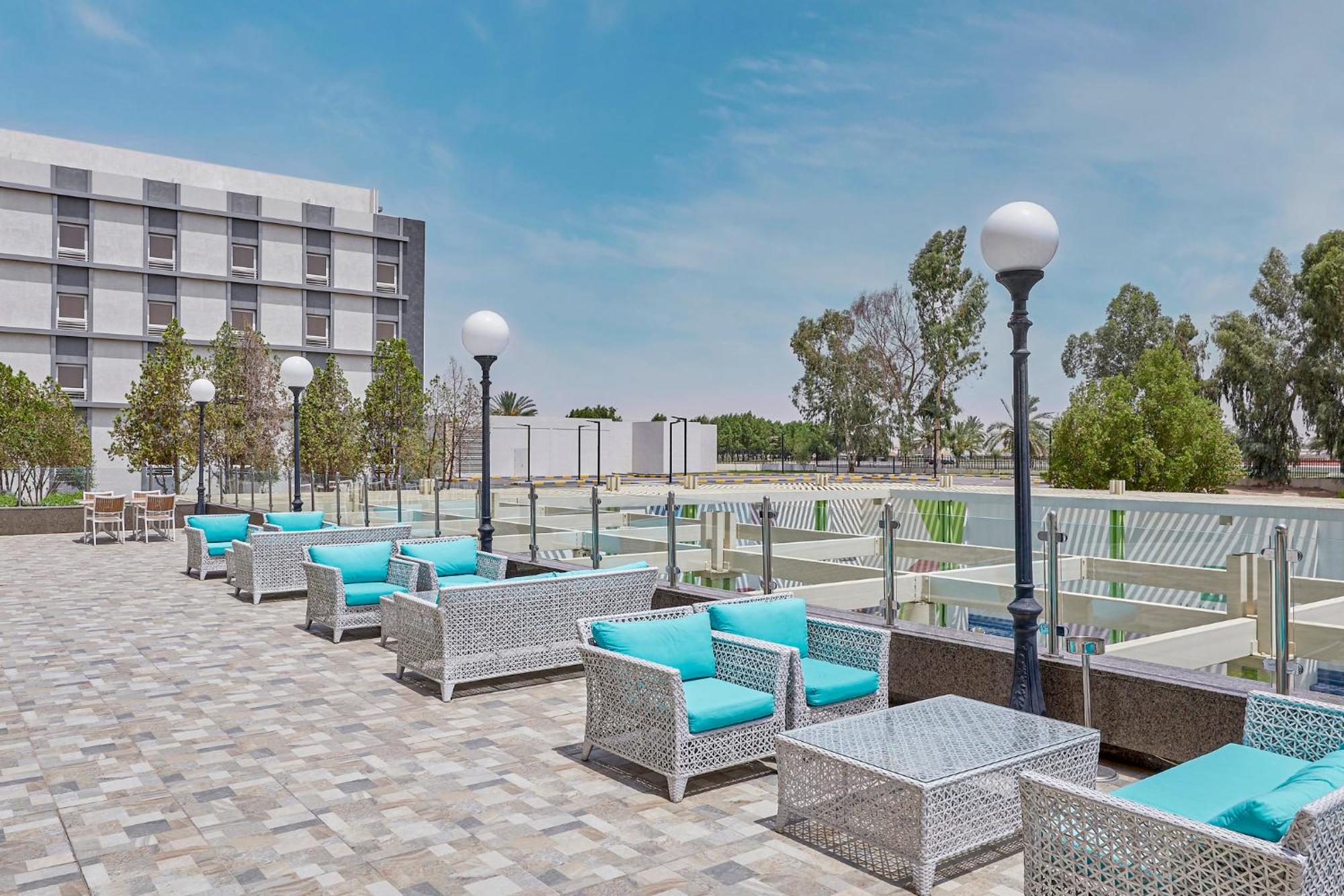 Holiday Inn Tabuk By Ihg Exterior photo