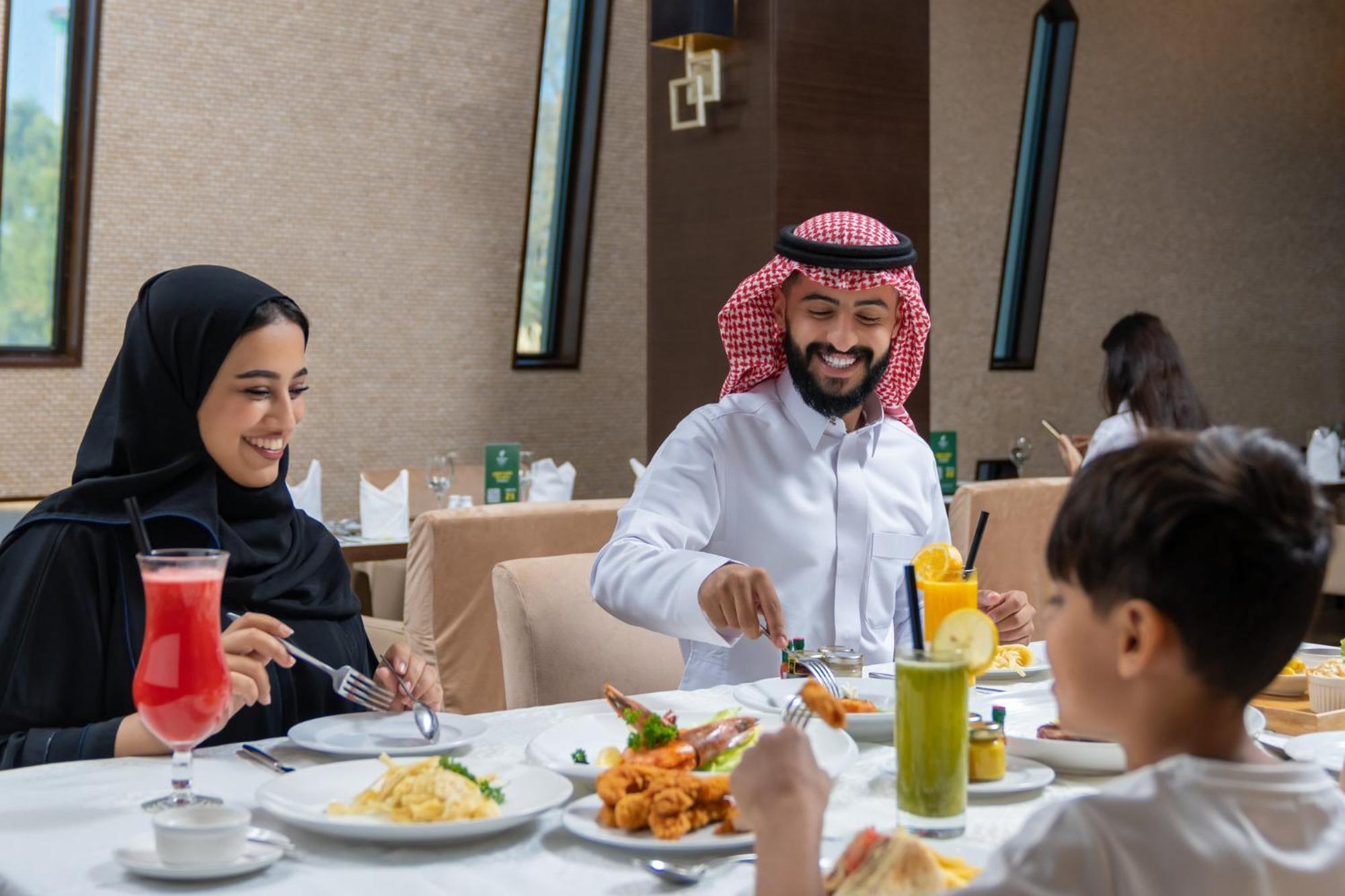 Holiday Inn Tabuk By Ihg Exterior photo
